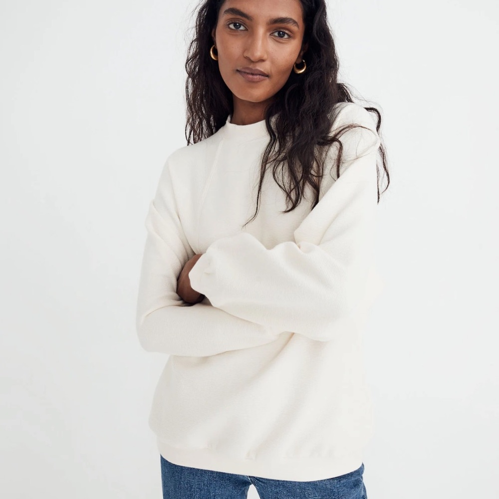 Button-Back Mockneck Top xs